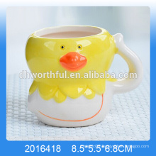 Decorative ceramic mousse cup with chicken shape for wholesale